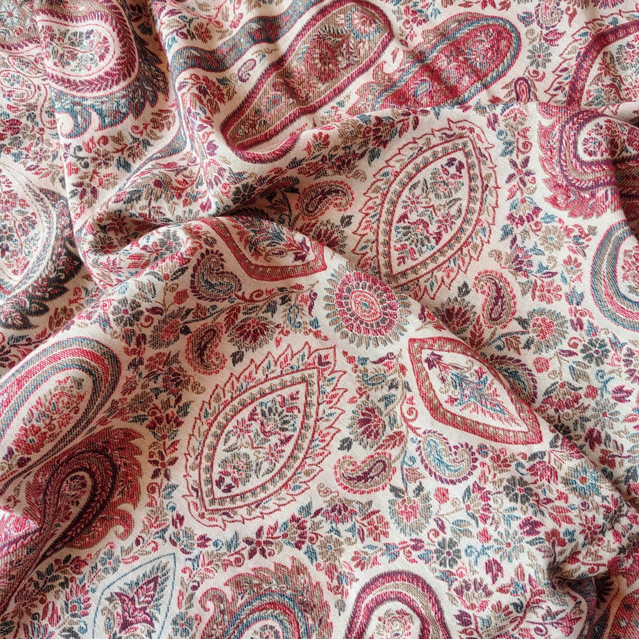 Kani Design Fine Wool Shawl